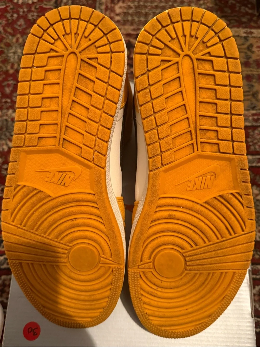 Jordan 1 Mid SE Lakers High-Top Sneakers - Yellow/White/Black with Purple Laces